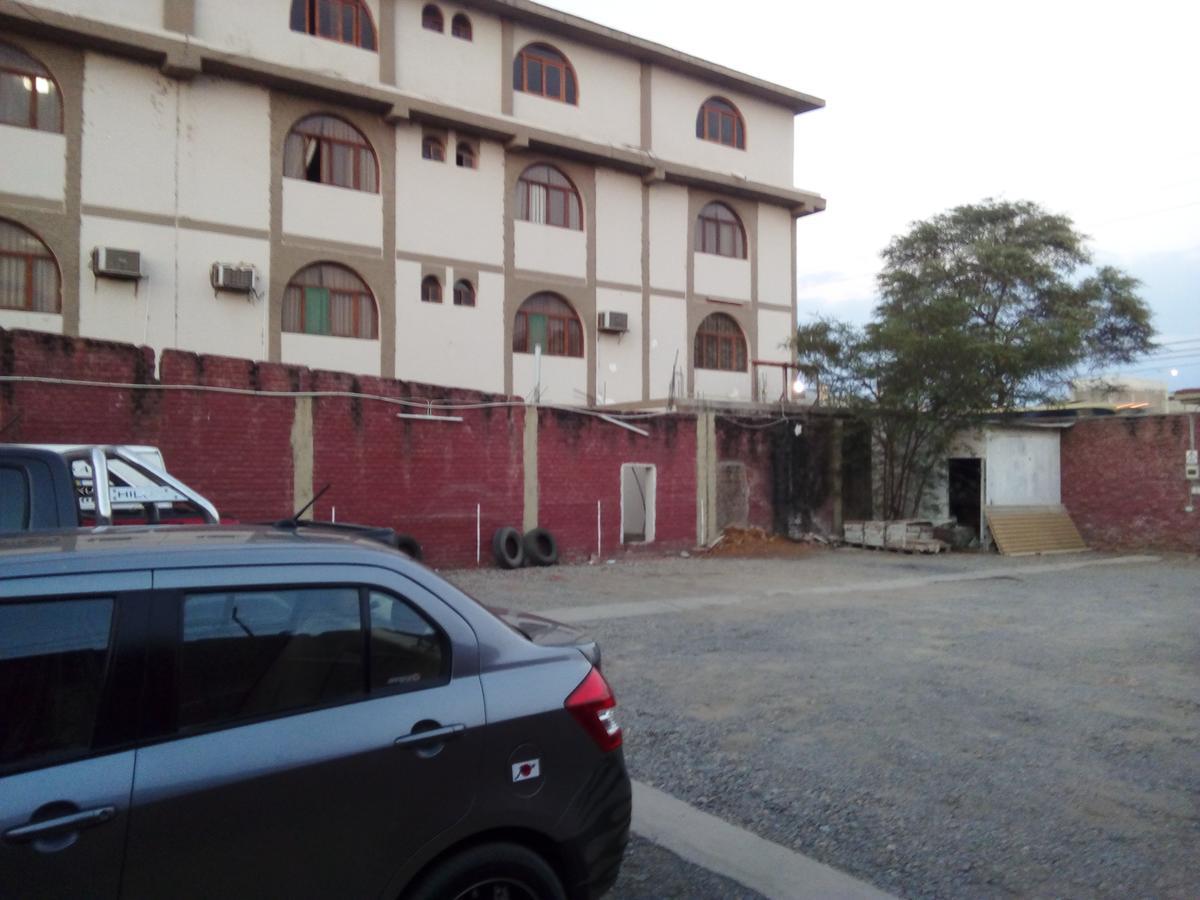 Hotel La Siesta Sullana Exterior foto